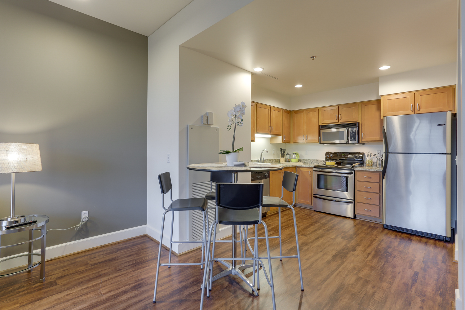 Gorgeous 1BR Apt in the heart of Downtown PDX 2
