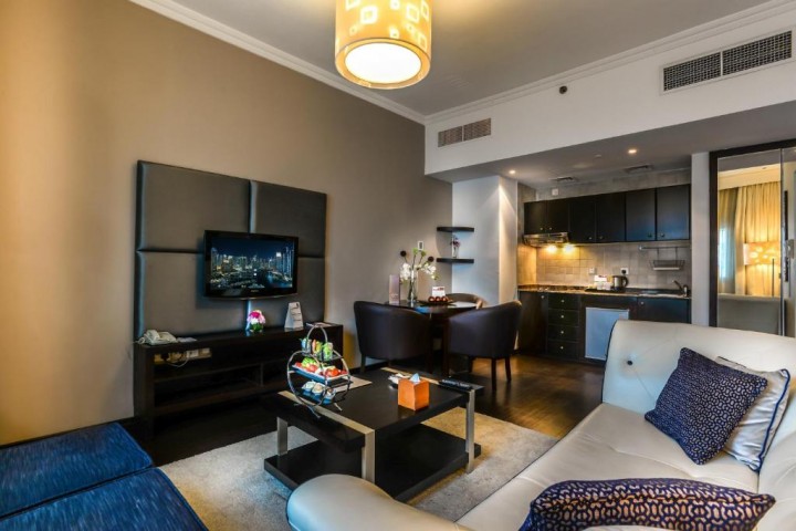 One Bedroom Suite Near Internet Metro By Luxury Bookings 5 Luxury Bookings