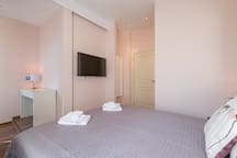 Sofia Dream Apartments - Lovely 3BD on Knyaz Boris 22 Flataway
