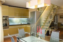 Under the Stars - Lux. Penthouse w/ POOL + Terrace 3 Flataway