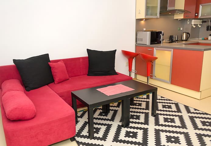 RED Square - Family Apartment in Varna TOP Centre 0 Flataway