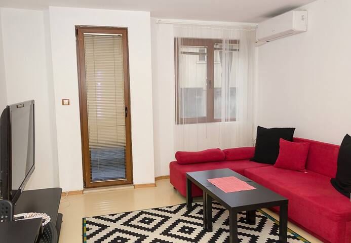 RED Square - Family Apartment in Varna TOP Centre 6 Flataway