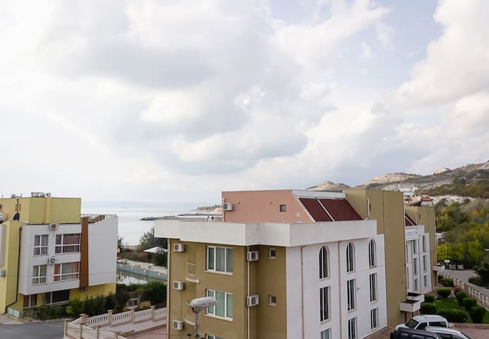 Apartment Lilia ~ 1-BD Sea View Flat with Balcony 19 Flataway