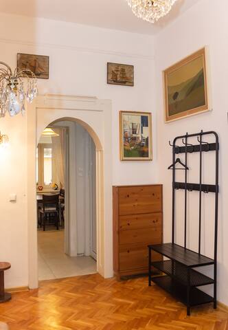 Artistic Apartment with a Balcony in the City Centre 52 Flataway