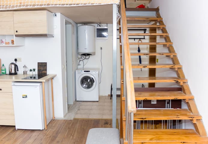Lovely 1BD Atelier with TOP central location 24 Flataway