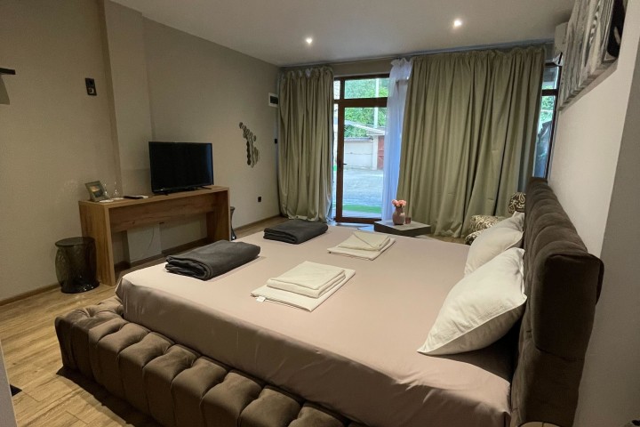 R34 Guest House - Beautiful private room 4 Flataway