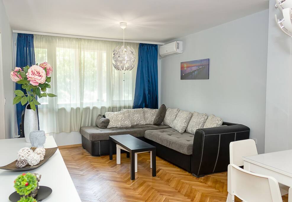 Bright Cozy 2BD Apartment near the Centre of Varna Flataway