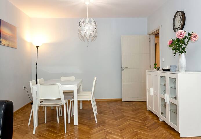 Bright Cozy 2BD Apartment near the Centre of Varna 8 Flataway