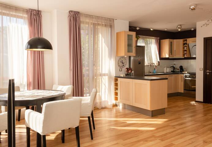 Lovely 1BD Apartment in the heart of Varna 2 Flataway
