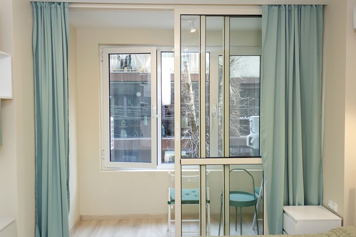 ~ The Blue Apartment ~ 1BD with a Cozy Balcony 4 Flataway