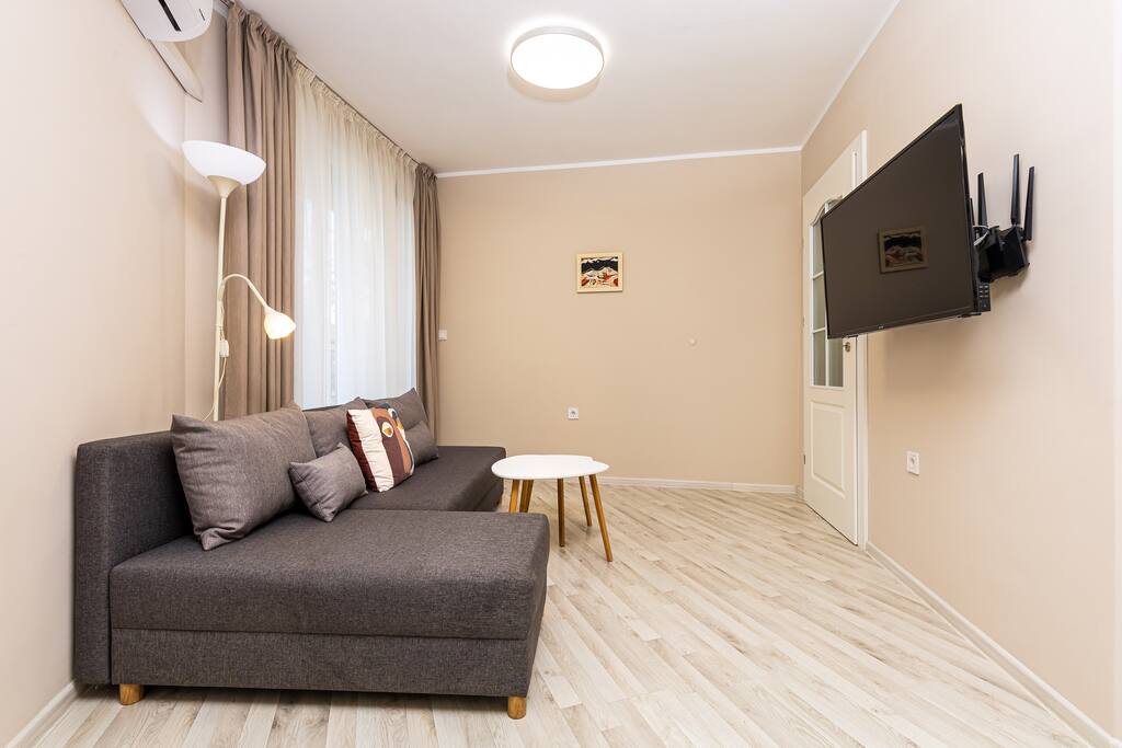 Lovely 1BD Apartment next to University of Plovdiv Flataway