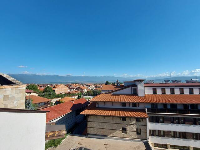1-BDR Flat with Stunning Mountain View 1 Flataway