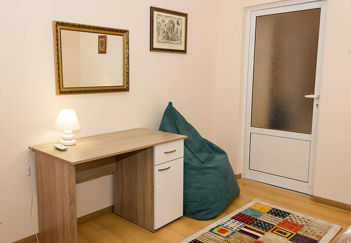 Spacious 3-BD Apt. near Port of Varna 13 Flataway