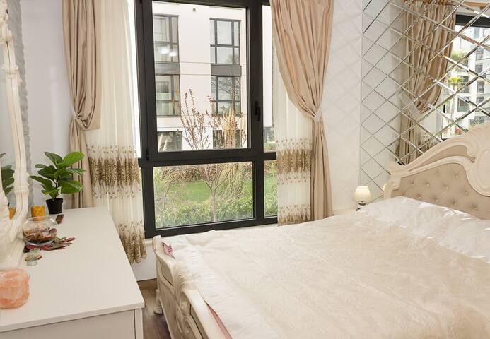 2BD Flat I Free Parking I St. Constantine & Helena 16 Flataway