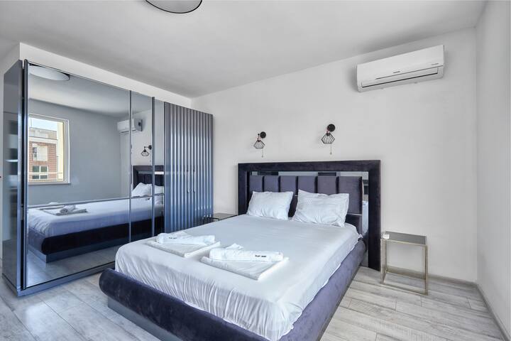 Sunny Seaside Retreat: 2BD Apartment in Nesebar 5 Flataway