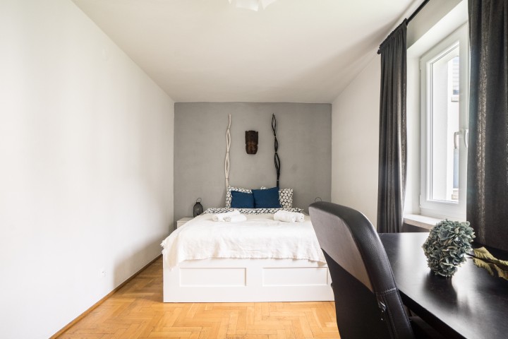 WARSAW CENTER 3 Bedroom Apartment / Poznańska / Hoża 9 Flataway