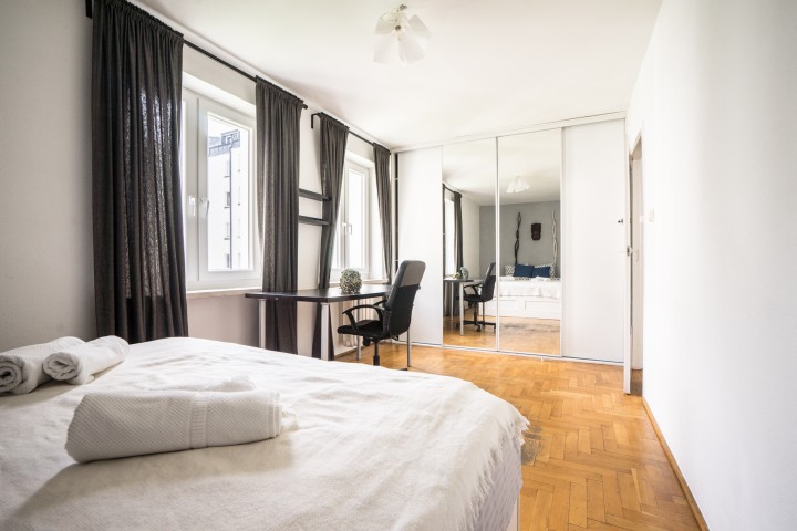 WARSAW CENTER 3 Bedroom Apartment / Poznańska / Hoża 5 Flataway