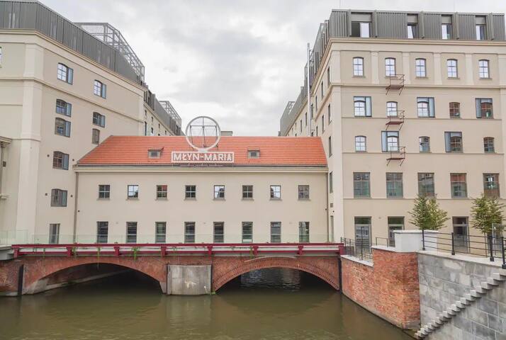 WROCLAW CENTRAL Stylish Loft with Great View 19 Flataway