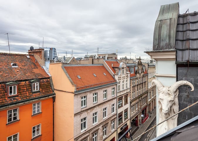 Stylish Loft in the Heart of Wroclaw w/ City Views 22 Apartamenty do wynajęcia