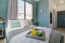 Listing 2 Central Business Studio <Montefiore Ave> 0 Loginn Autonomous Hotels