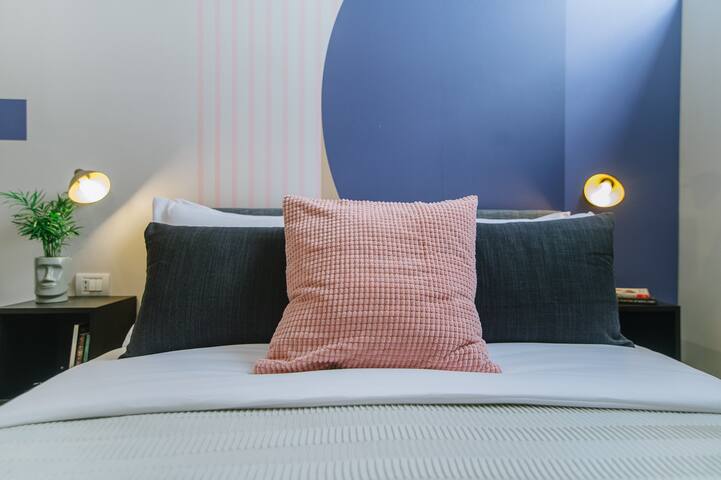 Listing 4 City Center Brand New Studio! 2 Loginn Autonomous Hotels