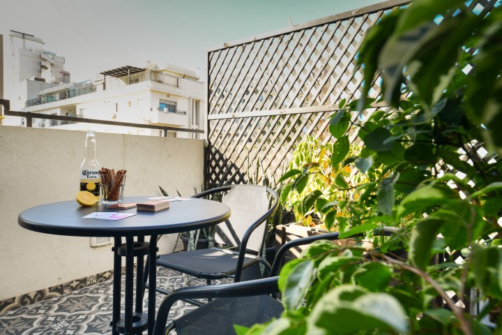 Listing 13 XL Studio + Island Kitchen and Mini Terrace! 11 Loginn Autonomous Hotels