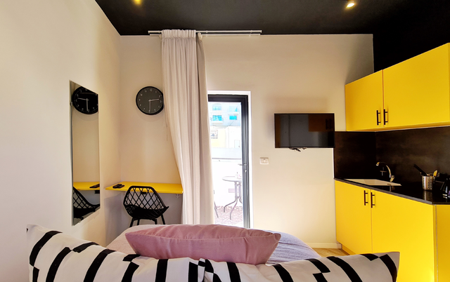 New Mini Rooftop Studio + Mini Kitchen! 6 Loginn Autonomous Hotels