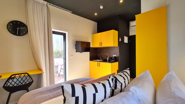 New Mini Rooftop Studio + Mini Kitchen! 2 Loginn Autonomous Hotels