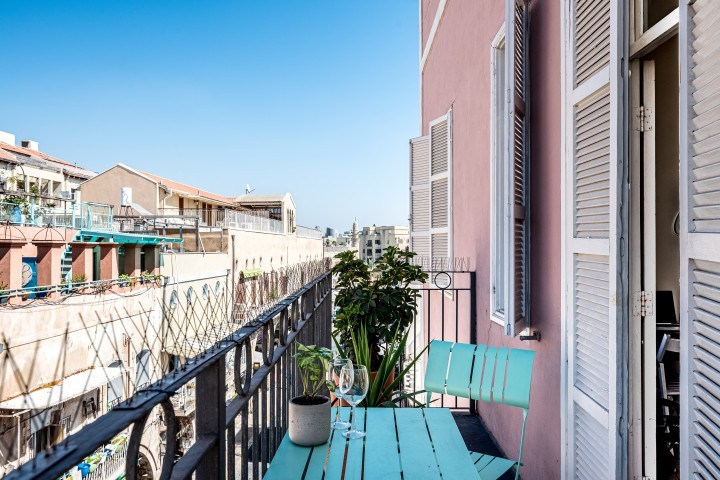 Jaffa Studio with Balcony #Flea_Market 5 Loginn Autonomous Hotels