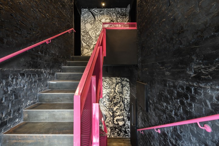 Listing 14 Loginn: Grunge & Urban <All NEW> near the Beach! 12 Loginn Autonomous Hotels