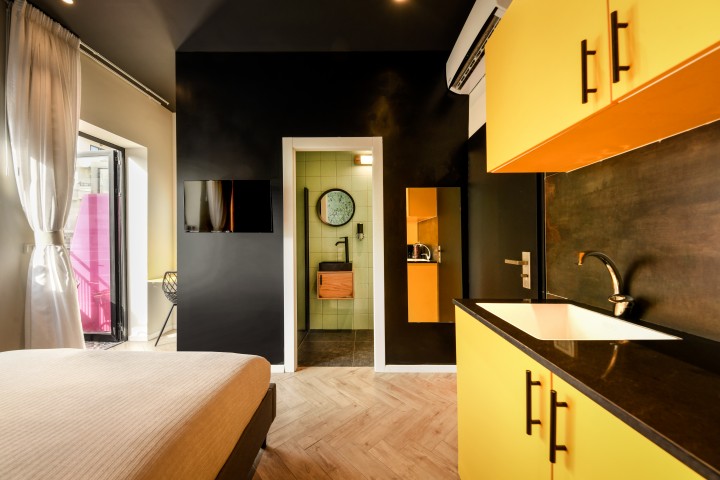 Listing 11 Super Studio with Kitchen & Balcony - 100m>beach! 9 Loginn Autonomous Hotels