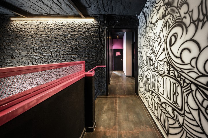 Listing 17 Best Studio Ever with Balcony <Amazing Location>! 15 Loginn Autonomous Hotels