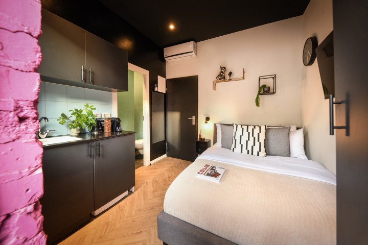 Listing 2 1m>Beach + Sun Balcony + Kitchen = FUN! 0 Loginn Autonomous Hotels