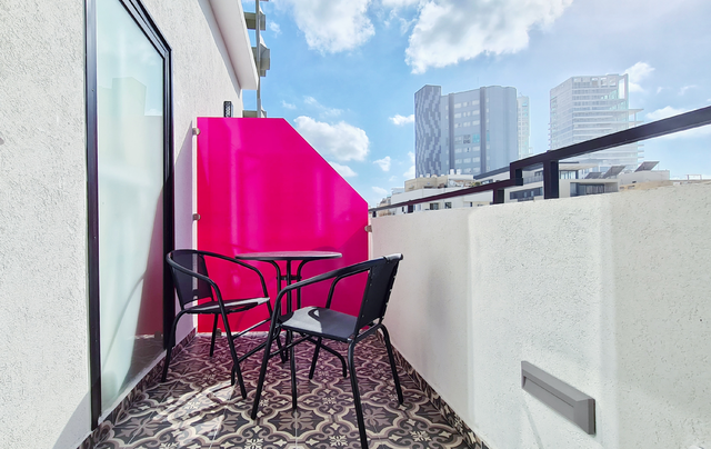 Amazing Mini Rooftop Studio + 1min> Beach! 1 Loginn Autonomous Hotels