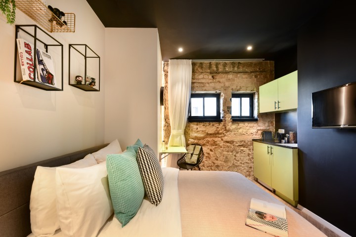 Listing 5 Modern Studio + Kitchen near the Beach! 3 Loginn Autonomous Hotels