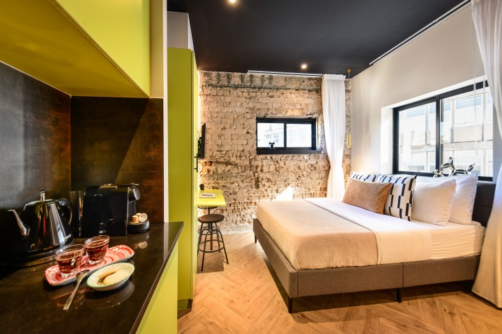 Listing 2 Urban Style Studio with Kitchen Near the Beach! 0 Loginn Autonomous Hotels