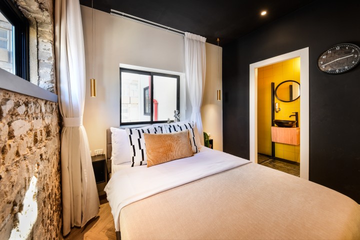 Listing 5 Urban Style Studio with Kitchen Near the Beach! 3 Loginn Autonomous Hotels