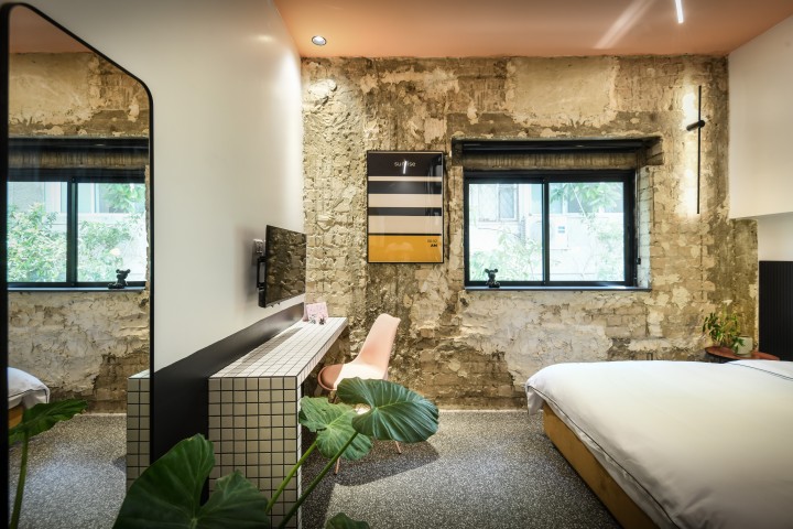 Listing 12 Grunge & Urban-All NEW- Dizengoff Square! 10 Loginn Autonomous Hotels