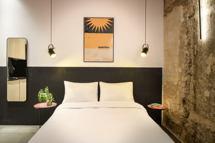 Contactless Stay-Classic Studio by the Dizengoff! 5 Loginn Autonomous Hotels