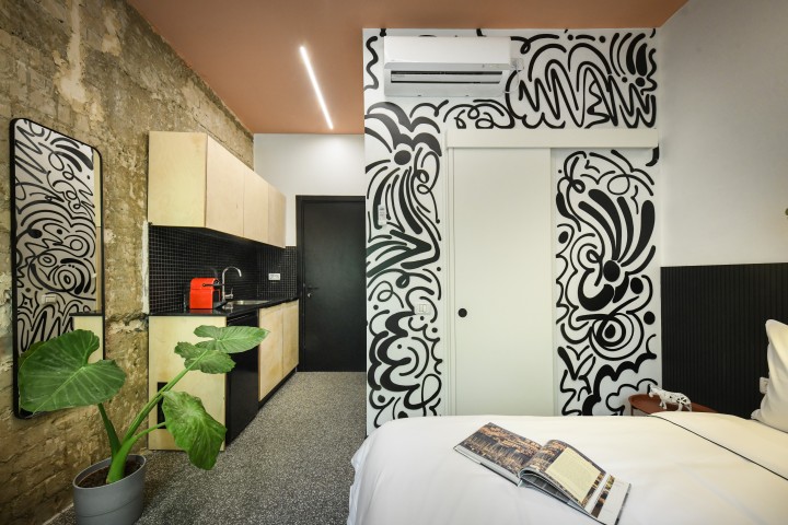 Grunge Style Studio + 100m> Dizengoff Square 7 Loginn Autonomous Hotels