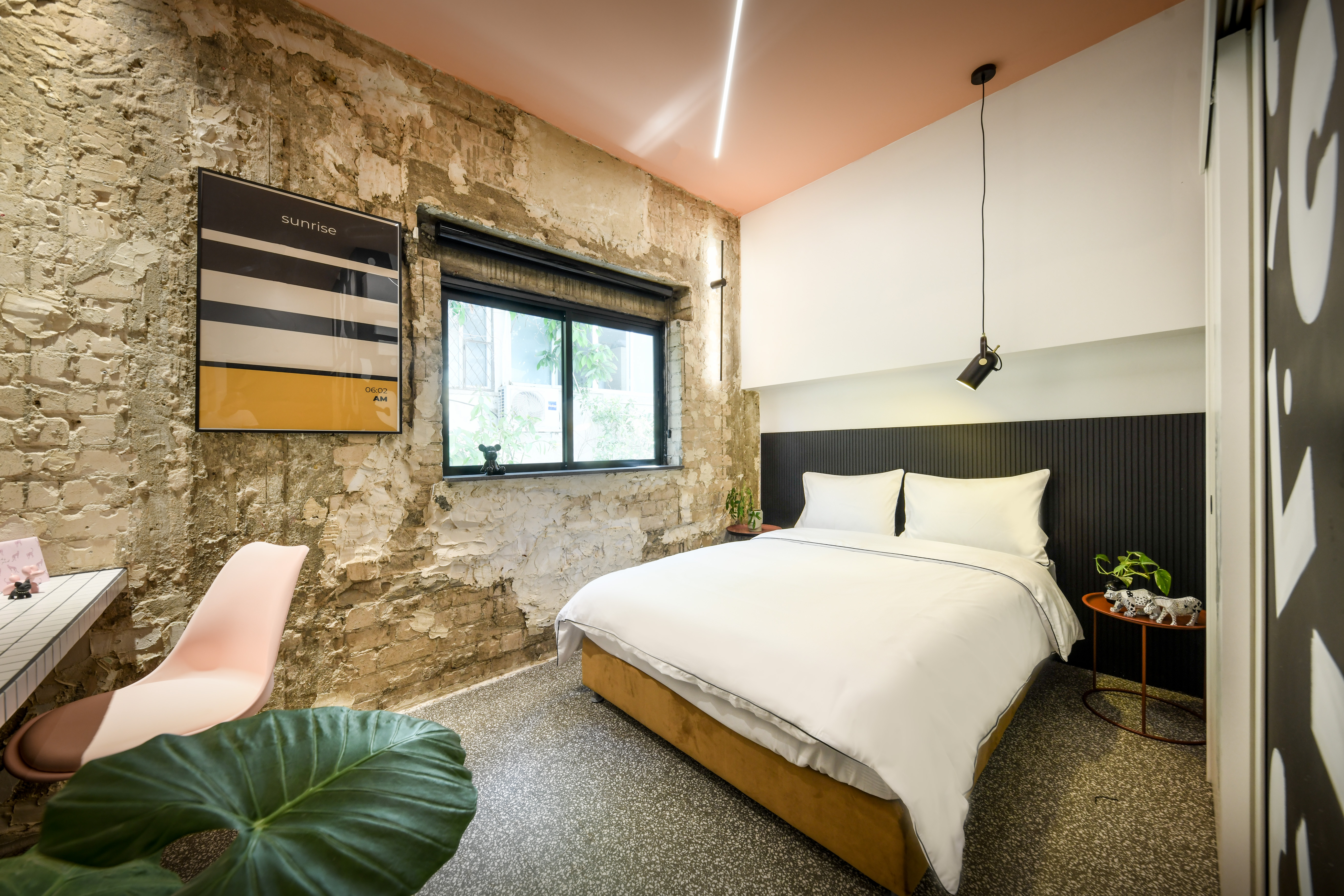Listing 1 Best Studio Ever-Location >1min Dizengoff Square! Loginn Autonomous Hotels