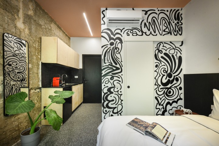 Listing 3 Best Studio Ever-Location >1min Dizengoff Square! 1 Loginn Autonomous Hotels