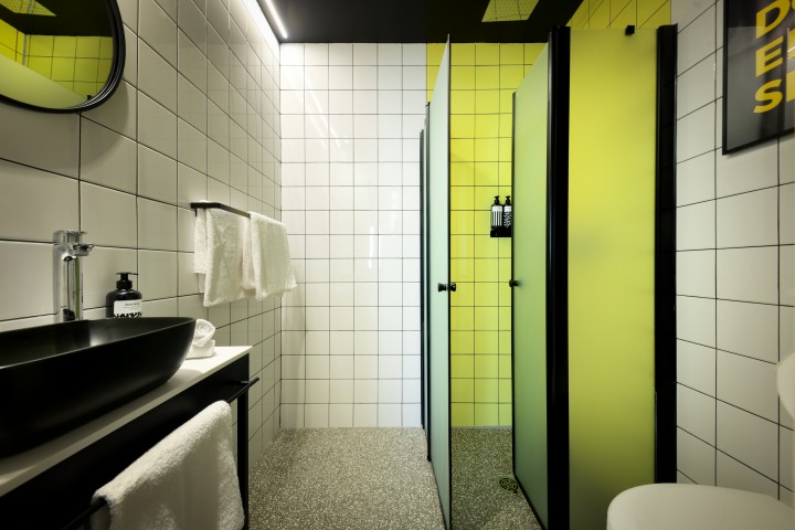 Listing 16 Modern suite with Balcony <Amazing Location>! 14 Loginn Autonomous Hotels