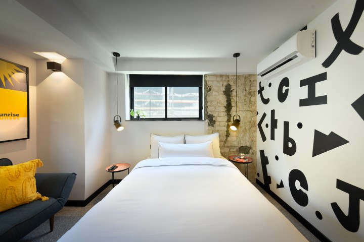 Listing 10 Classic Studio + Kitchen near Dizengoff Center 8 Loginn Autonomous Hotels