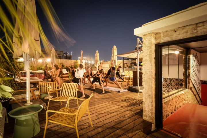 Urban Studio with Balcony near the Beach! 4 Loginn Autonomous Hotels