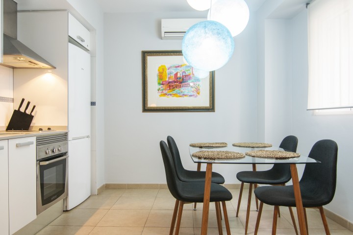 1T Lovely and modern apartment in Downtown 7 VLC Host