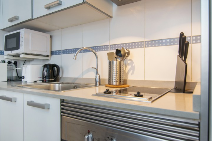 1T Lovely and modern apartment in Downtown 12 VLC Host
