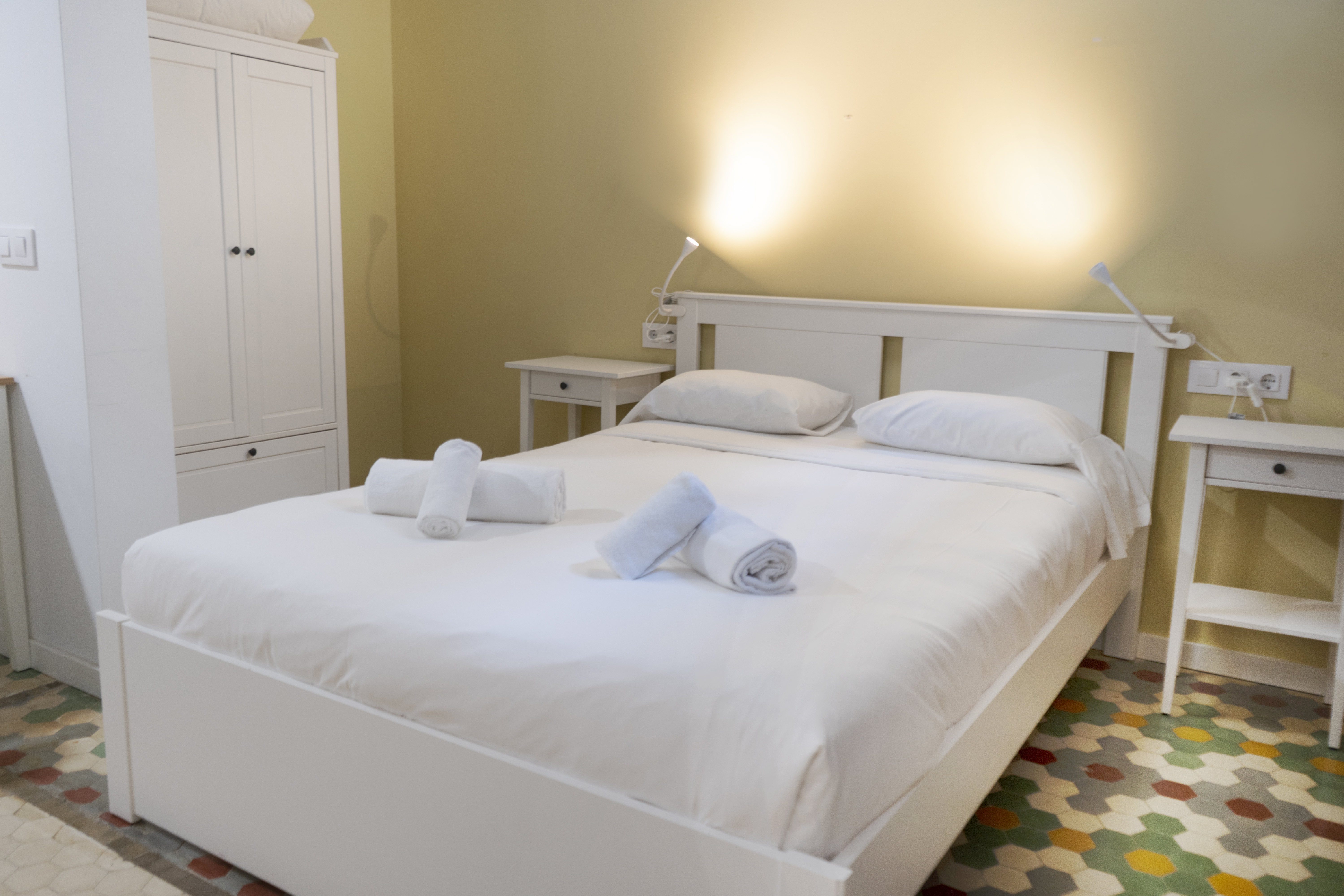 AT Modern studio next to the city centre 1 VLC HOST: Alquiler apartamentos corta duración