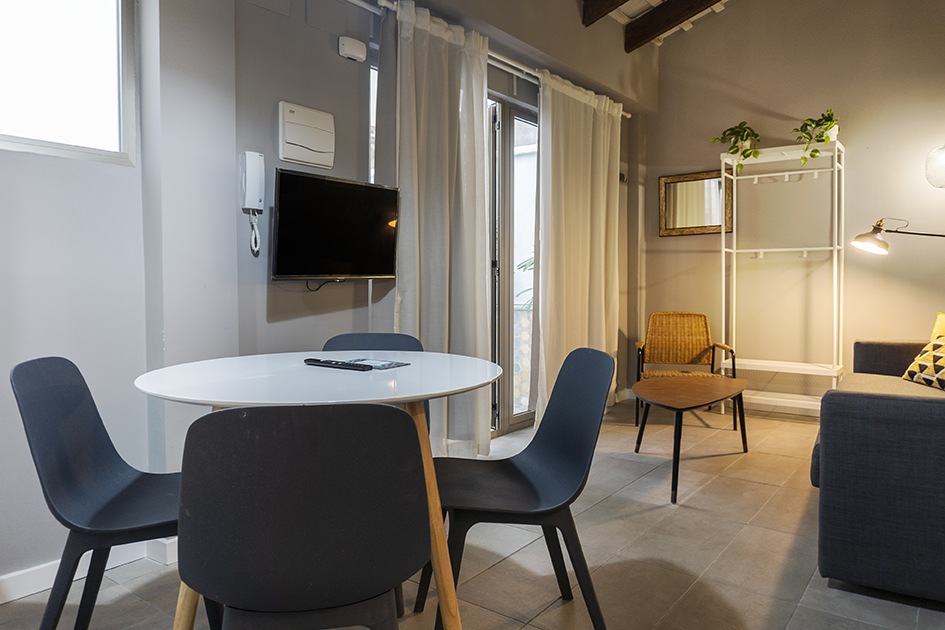 ET Modern studio with a room next to city centre 2 VLC HOST: Alquiler apartamentos corta duración