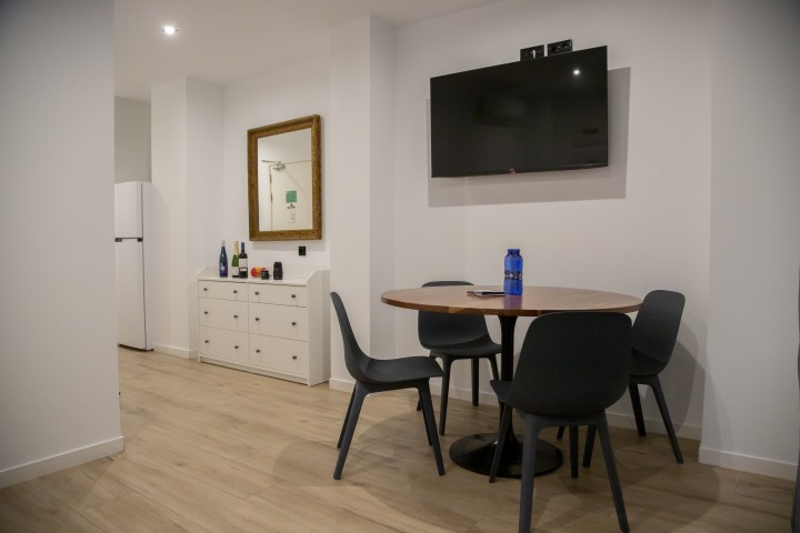 One bedroom apartment in the heart of the city 25 VLC Host